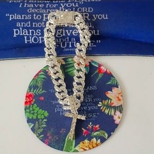NWT Dazzling Cross Bracelet 4"